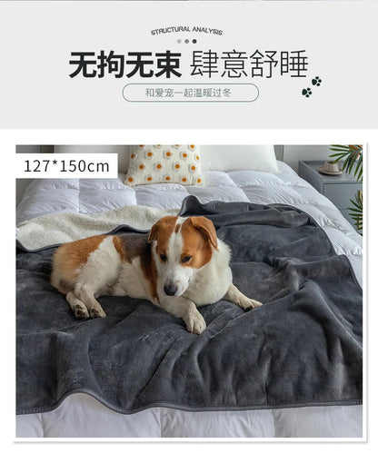 Couverture Imperméable Premium "Anti-Bouloche" – Doublure Sherpa & Résistante