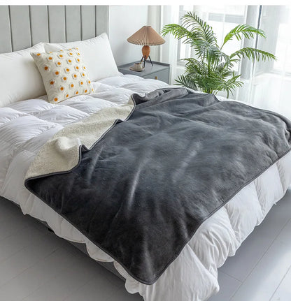 Couverture Imperméable Premium "Anti-Bouloche" – Doublure Sherpa & Résistante