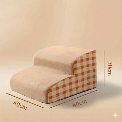 Escalier pour animal de compagnie 2 marches en tissu beige avec côtés à carreaux orange, dimensions affichées 40cm de largeur et 30cm de hauteur.