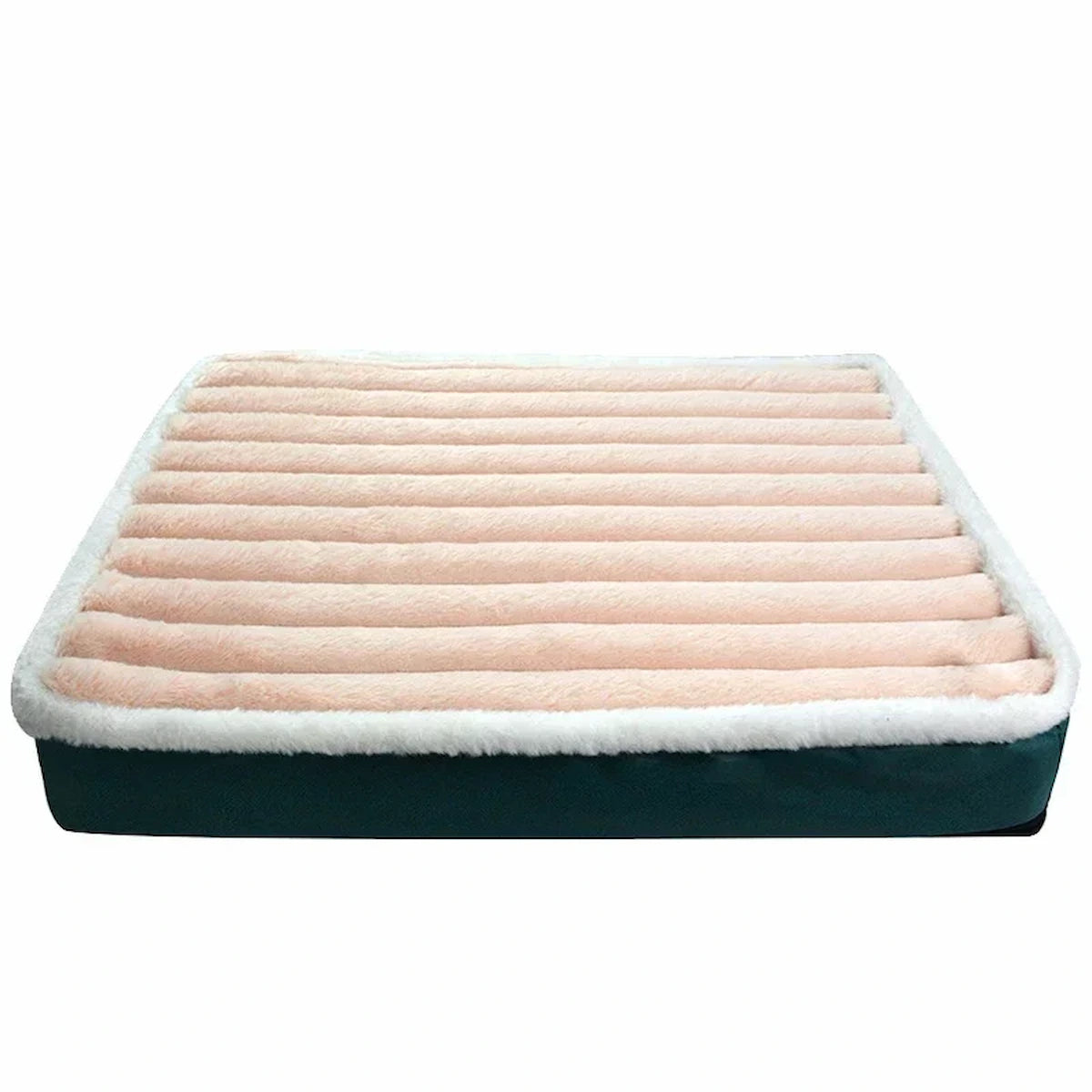 Lit pour chien rectangulaire avec surface de couchage en peluche côtelée rose poudré, contour blanc et base vert foncé.